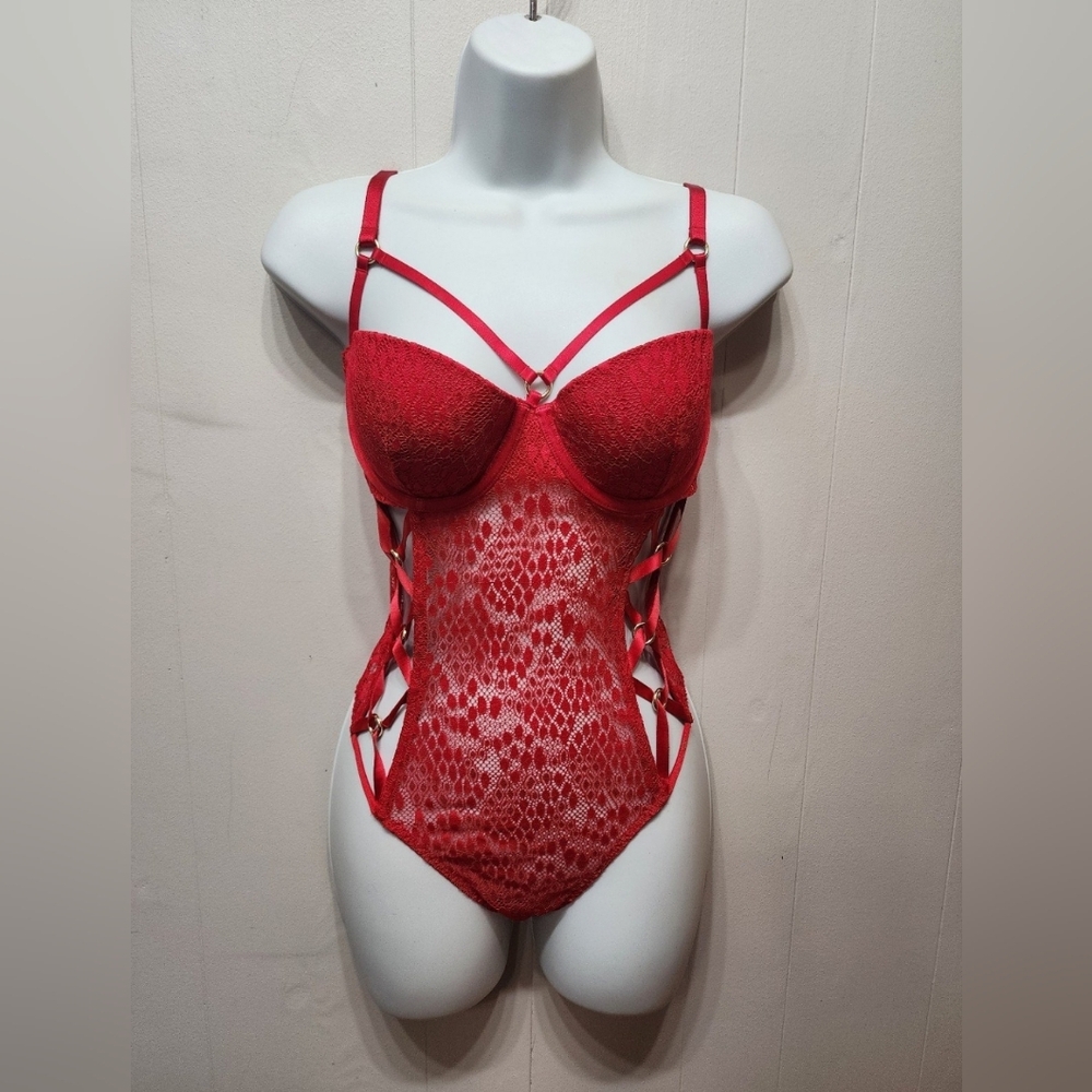 NWT Victoria's Secret 34D Teddy Red Lingerie Sexy‎ Padded Underwire Sheer Thong